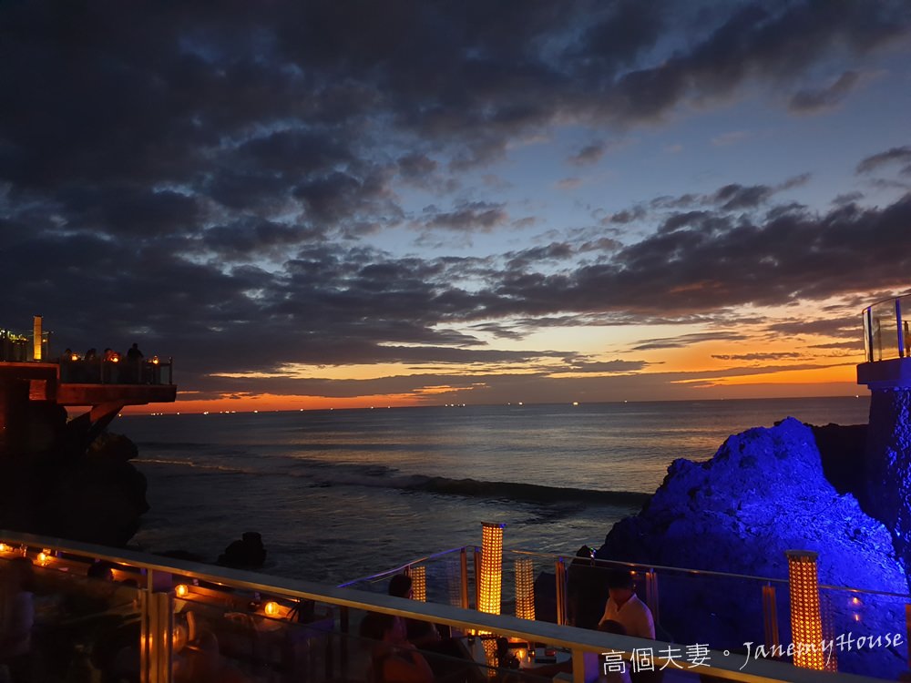 【峇里島Bali】Ayana Rock Bar 懸崖岩石酒吧，絕美夕陽必訪景點