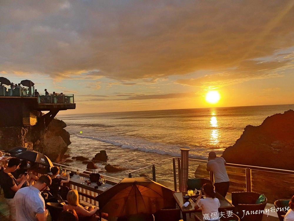【峇里島Bali】Ayana Rock Bar 懸崖岩石酒吧，絕美夕陽