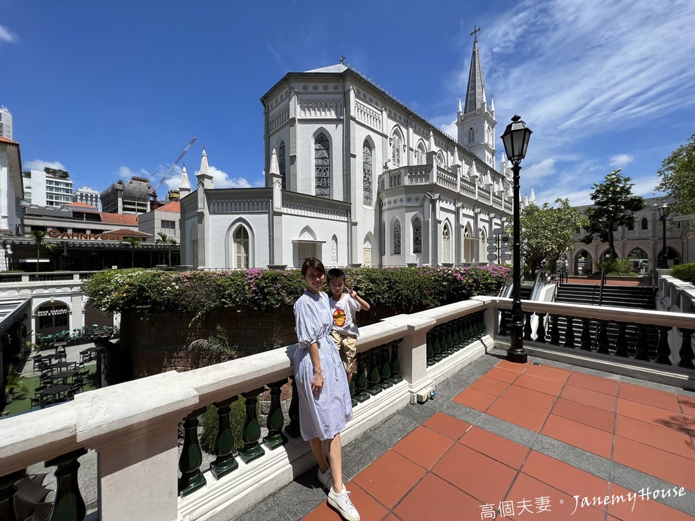 【新加坡景點】讚美廣場Chijmes，純白教堂IG打卡必訪推薦，美食酒吧氣氛絕佳